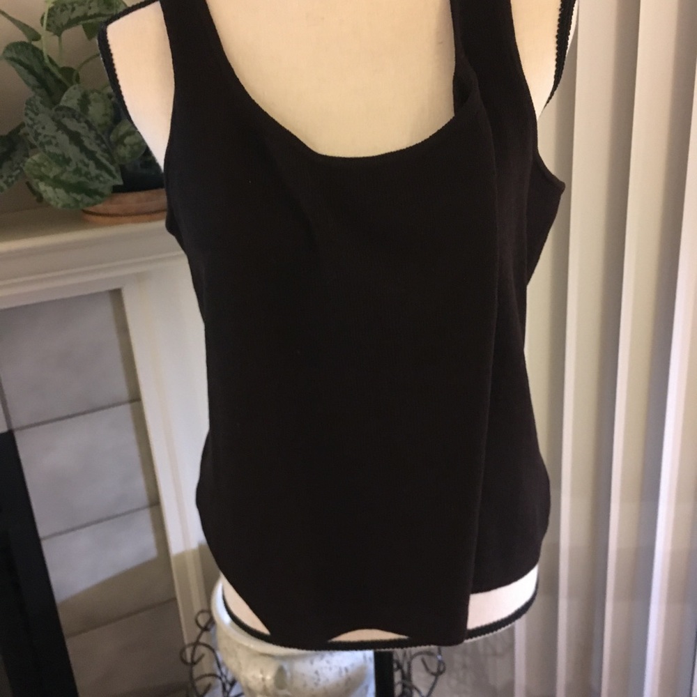 “St John” Shell - Picture 2 of 4